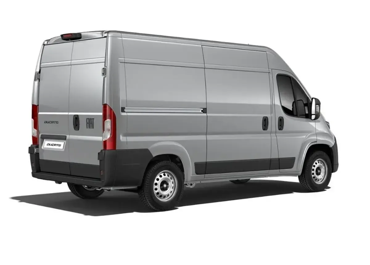 Neu Fiat Ducato 179 PS (131 kW) 2026 Fer grau metallic Van