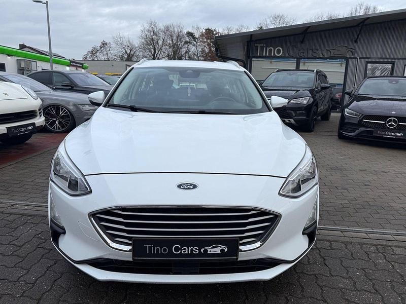 Weiß Gebraucht 2019 Ford Focus Cool & Connect Kombi | 8.499 € (Fairer Preis) - Bild 1/4