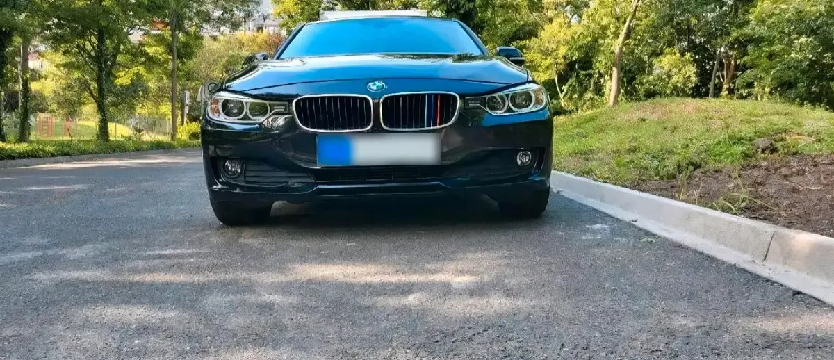Gebraucht BMW 316 116 PS (85 kW) 2013 Schwarz Limousine