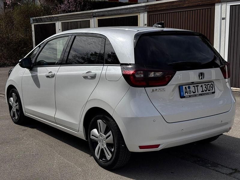 Gebraucht Honda Jazz Executive 109 PS (80 kW) 2021 Weiß Kleinwagen