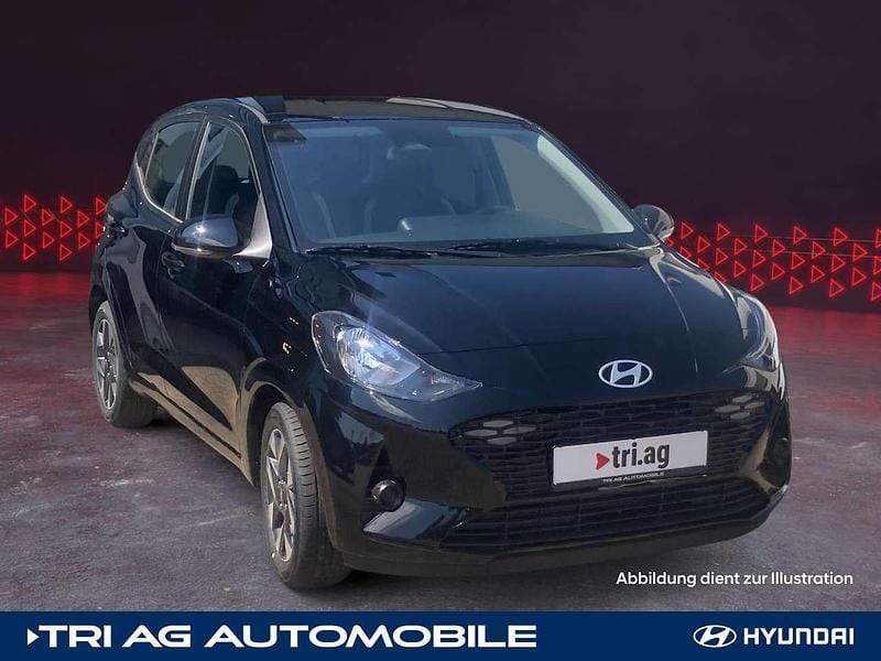 Phantom black / met Gebraucht 2025 Hyundai i10 Trend Kleinwagen | 19.295 € (Fairer Preis) - Bild 1/4