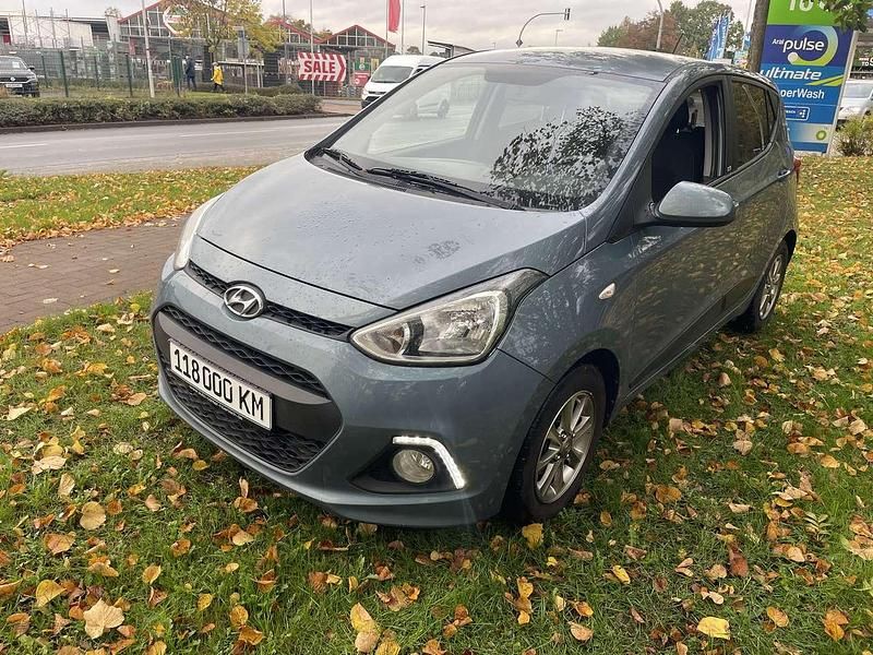 Aqua sparkling Gebraucht 2016 Hyundai i10 Passion Kleinwagen | 7.450 € (Etwas zu teuer) - Bild 1/4