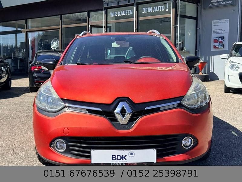 Używany Renault Clio IV Luxe 90 KM (66 kW) 2013 Czerwony Sedan/Limuzyna