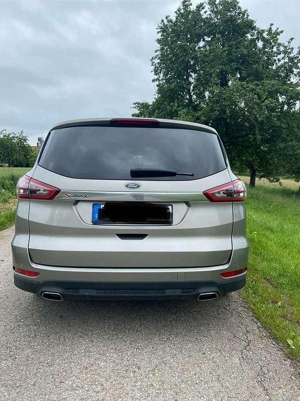Gebraucht Ford S-MAX Titanium 209 PS (153 kW) 2016 Van / Kleinbus
