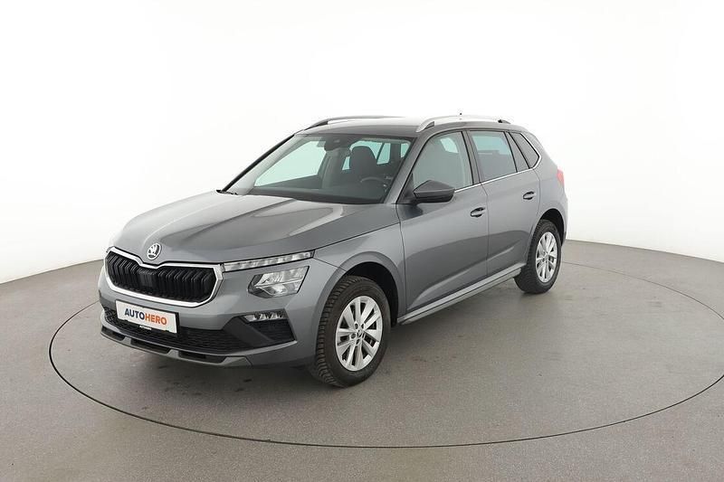 Grau Gebraucht 2024 Skoda Kamiq Selection SUV | 23.030 € (Fairer Preis) - Bild 1/3