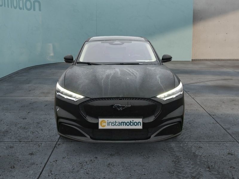 Gebraucht Ford Mustang Mach-E Extended Range 216 kW (294 PS) 2022 Schwarz SUV