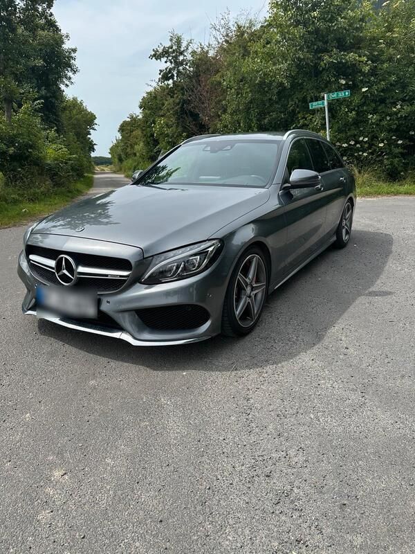 Grau Gebraucht 2017 Mercedes C300 AMG line Kombi | 24.100 € (Fairer Preis) - Bild 1/4