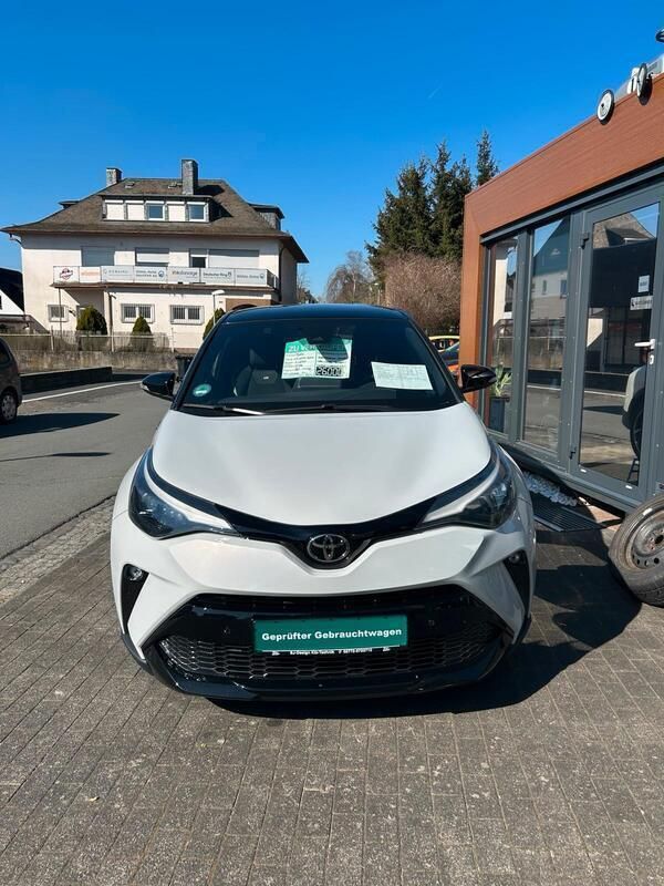Grau Gebraucht 2021 Toyota C-HR Sport SUV | 22.500 € (Fairer Preis) - Bild 1/4