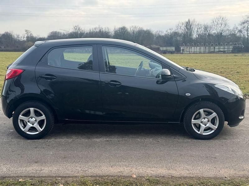 Gebraucht Mazda 2 Independence 75 PS (55 kW) 2009 Schwarz Kleinwagen