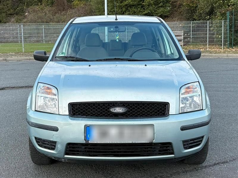 Grün Gebraucht 2003 Ford Fusion Limousine | 1.450 € (Guter Preis) - Bild 1/4