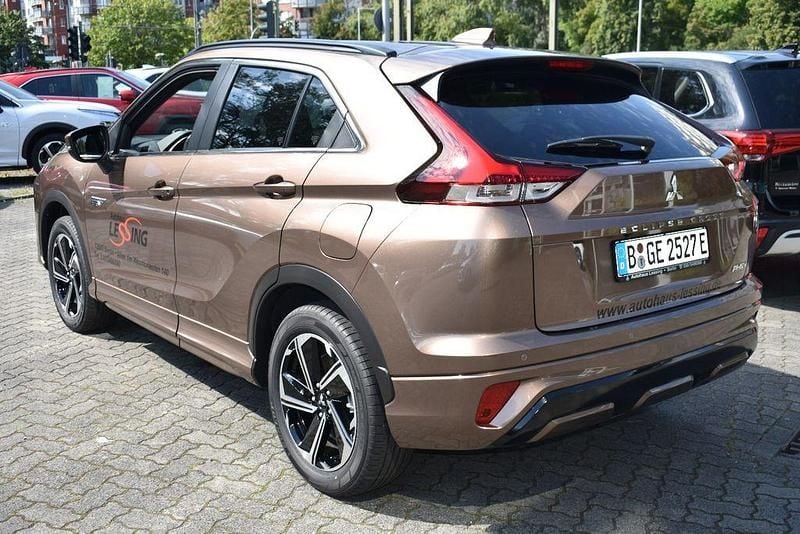 Gebraucht Mitsubishi Eclipse Cross Select 188 PS (138 kW) 2025 Braun SUV
