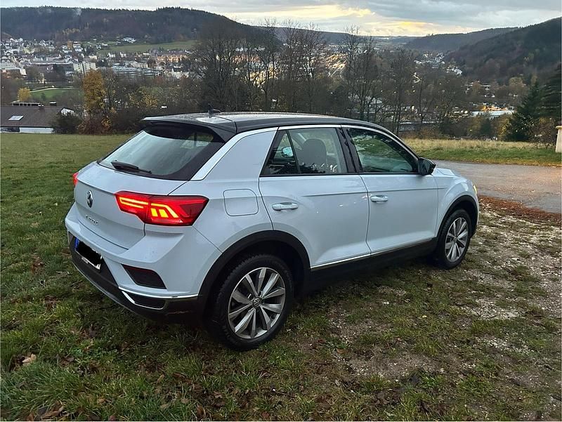 Gebraucht VW T-Roc 150 PS (110 kW) 2019 Weiß SUV