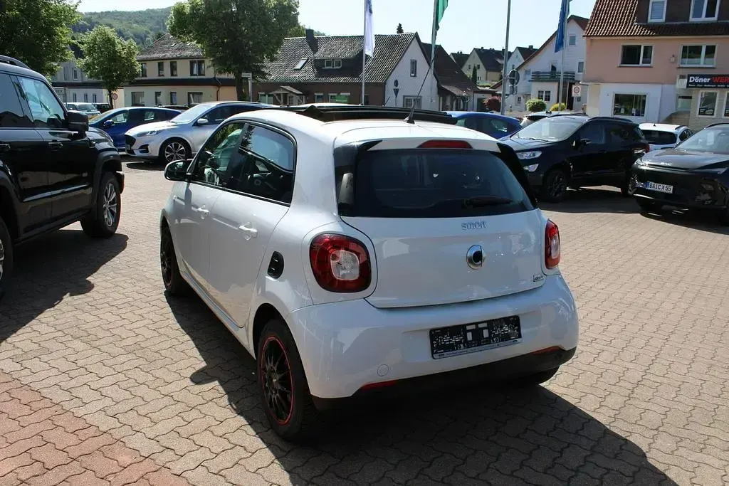 Gebraucht Smart ForFour 90 PS (66 kW) 2016 Weiß Kleinwagen