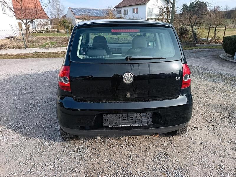Gebraucht VW Fox 75 PS (55 kW) 2005 Schwarz Kleinwagen