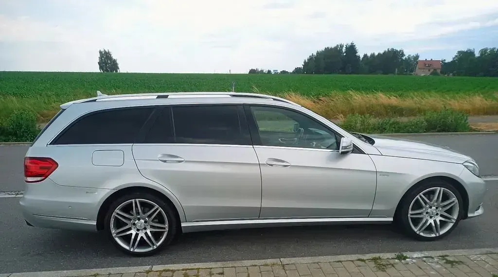 Gebraucht Mercedes E350 AMG 252 PS (185 kW) 2013 Silber Limousine