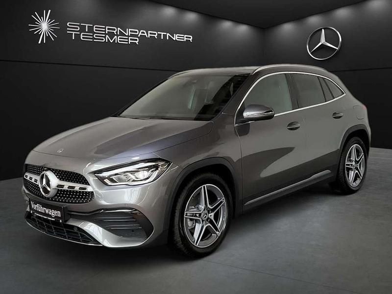 Grau Gebraucht 2023 Mercedes GLA200 AMG SUV | 35.220 € (Fairer Preis) - Bild 1/3