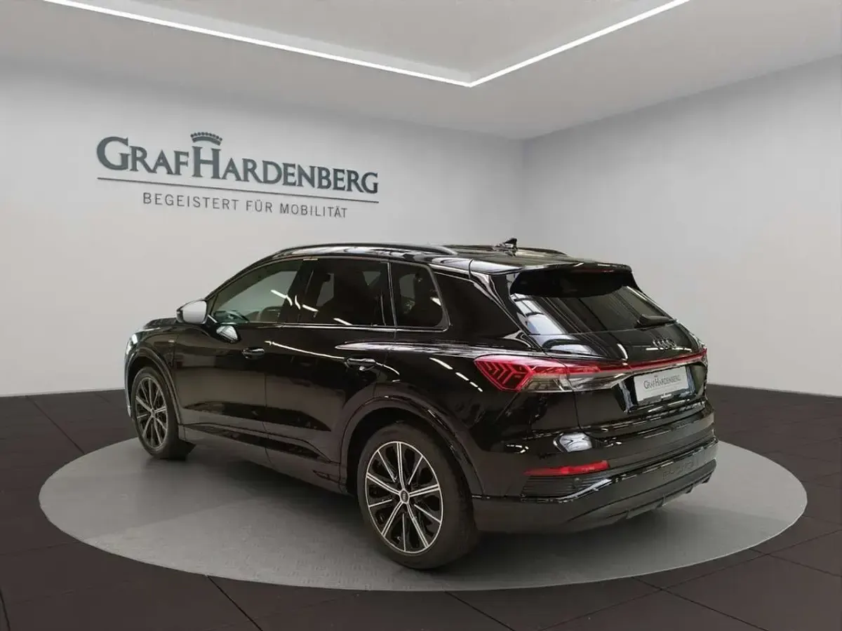 Gebraucht Audi e-tron S-Line 210 kW (286 PS) 2025 Mythosschwarz metallic SUV