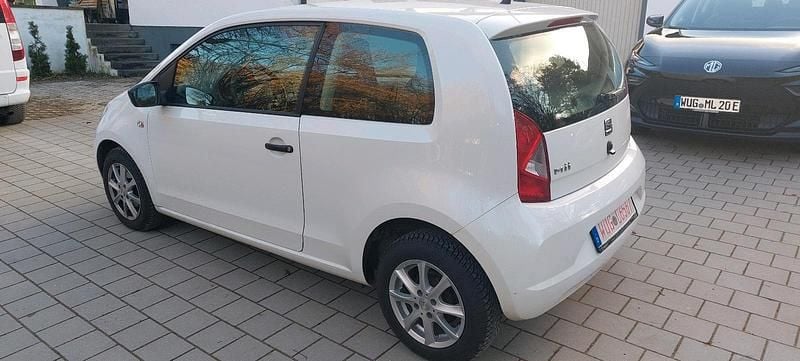 Gebraucht Seat Mii 60 PS (44 kW) 2015 Weiß Kleinwagen