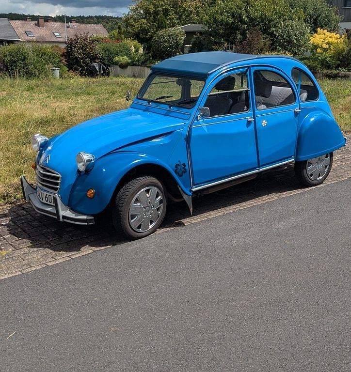Blau Gebraucht 1988 Citroën 2CV Limousine | 12.500 € - Bild 1/4