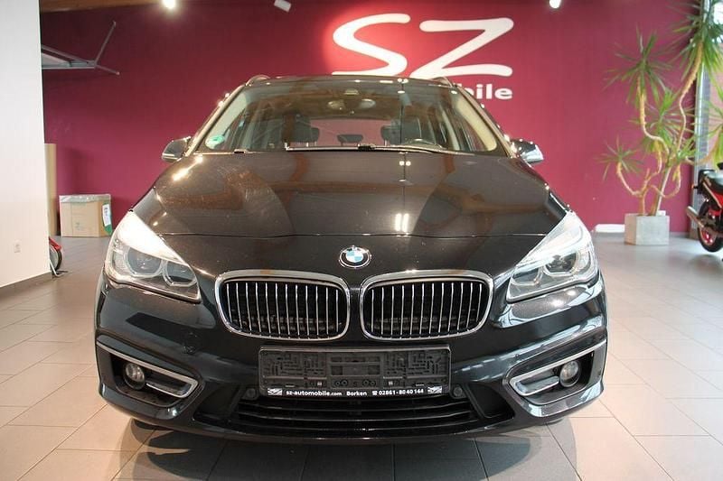 Gebraucht BMW 218 Active Tourer Luxury Line 136 PS (100 kW) 2017 Schwarz Van / Kleinbus