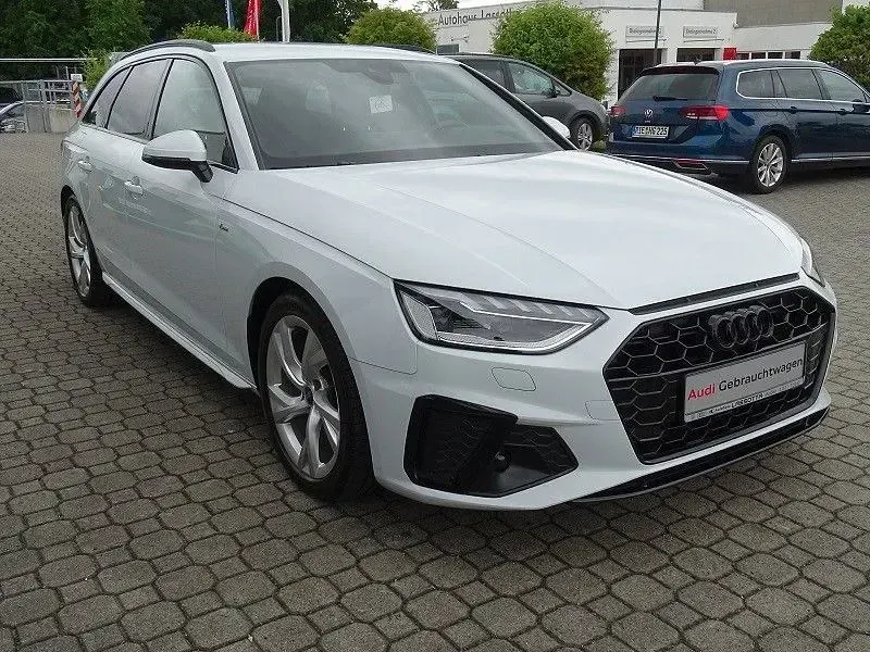 Gebraucht Audi A4 S-Line 163 PS (119 kW) 2023 Weiß Kombi