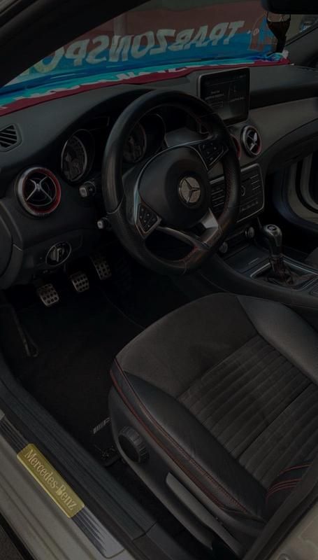 Gebraucht Mercedes CLA200 AMG line 156 PS (114 kW) 2015 Weiß Coupé
