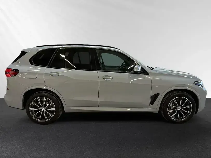 Gebraucht BMW X5 M Sport 489 PS (359 kW) 2025 Brooklyn grau metallic SUV
