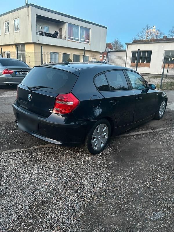 Gebraucht BMW 116 120 PS (88 kW) 2007 Schwarz Kleinwagen
