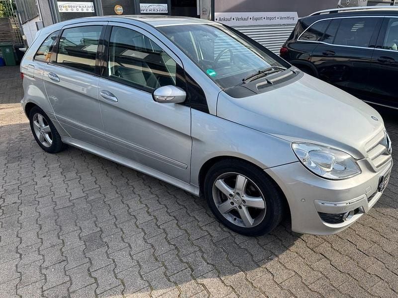 Gebraucht Mercedes B200 193 PS (141 kW) 2005 Silber Van / Kleinbus