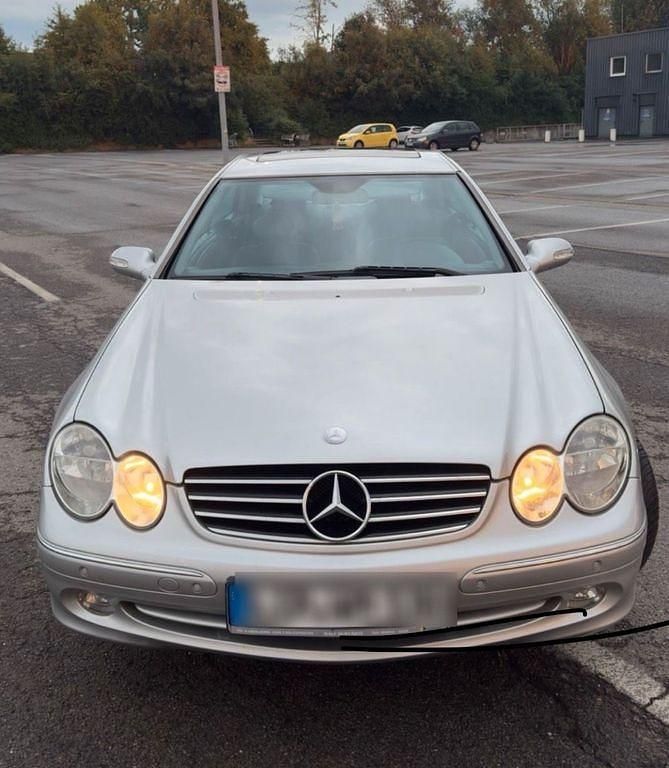Silber Gebraucht 2006 Mercedes CLK240 Coupé | 3.300 € - Bild 1/4