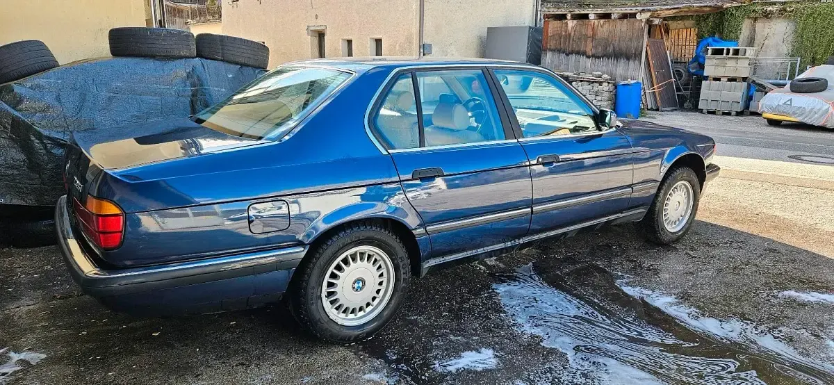 Gebraucht BMW 735 211 PS (155 kW) 1988 Blau Limousine
