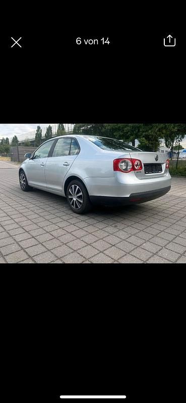 Gebraucht VW Jetta 101 PS (74 kW) 2006 Silber Limousine