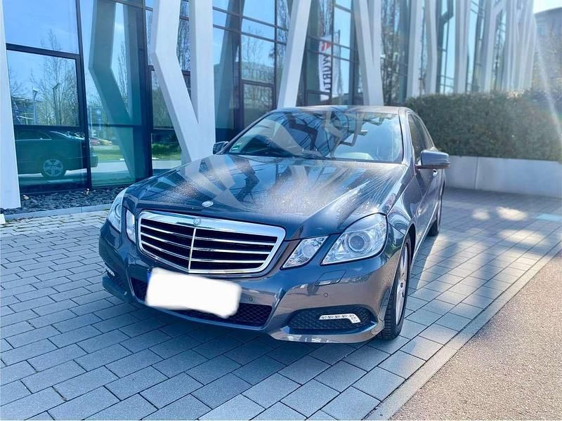 Gebraucht Mercedes E350 292 PS (214 kW) 2009 Grau Limousine