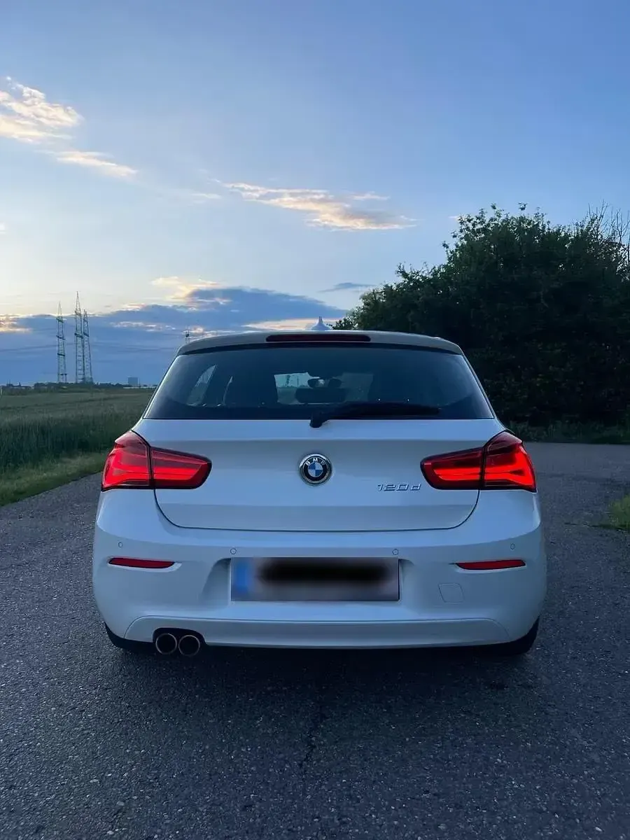 Gebraucht BMW 120 Advantage 190 PS (139 kW) 2010 Weiß Kleinwagen