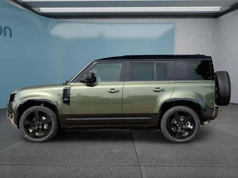 Neu Land Rover Defender 351 PS (258 kW) 2025 Grün SUV