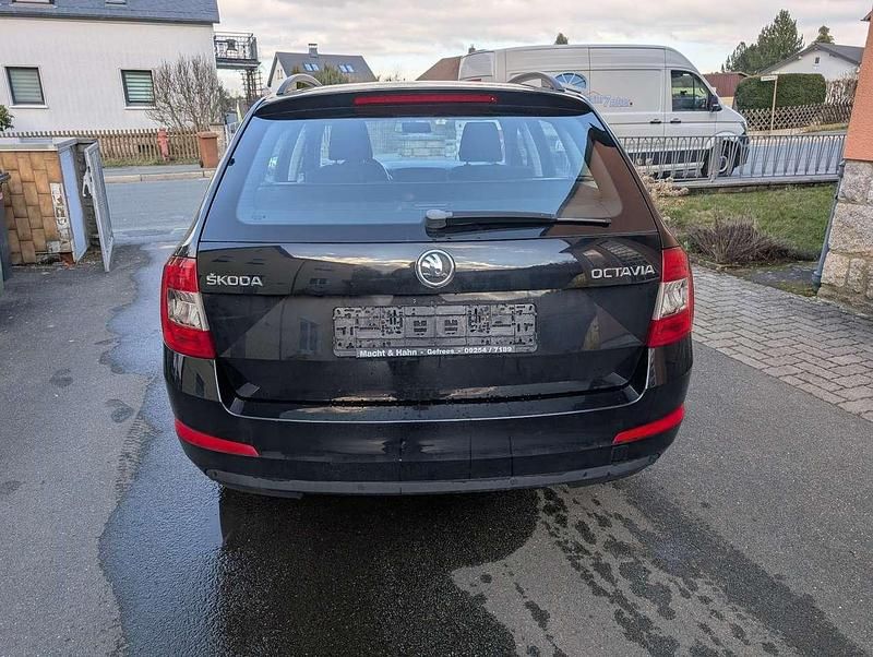 Gebraucht Skoda Octavia Active 140 PS (102 kW) 2014 Schwarz Kleinwagen