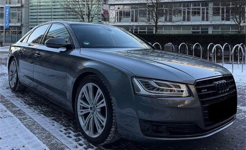 Gebraucht Audi A8 Ambiente 385 PS (283 kW) 2014 Grau Limousine
