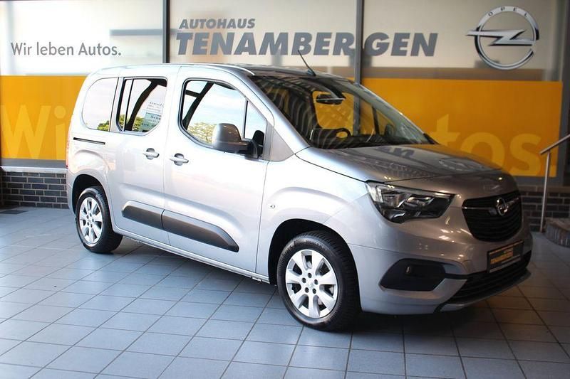 Gebraucht Opel Combo Life Elegance 131 PS (96 kW) 2022 Kontrast grau/quarz silber Van / Kleinbus