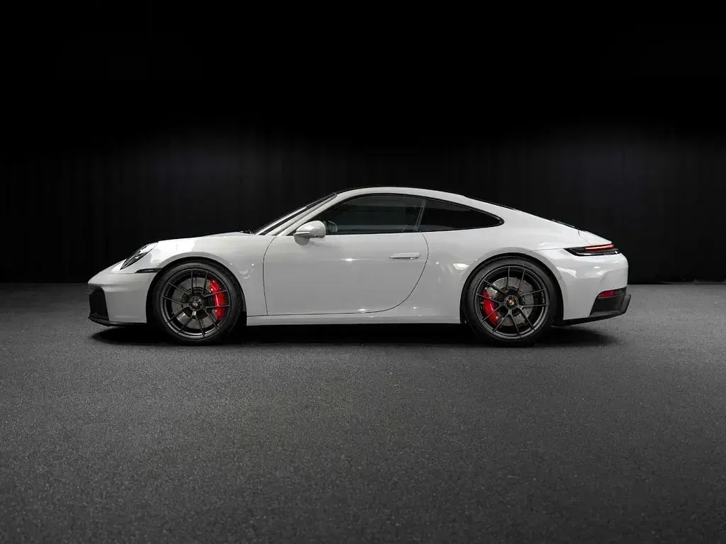 Gebraucht Porsche 992 485 PS (356 kW) 2025 Grau Coupé