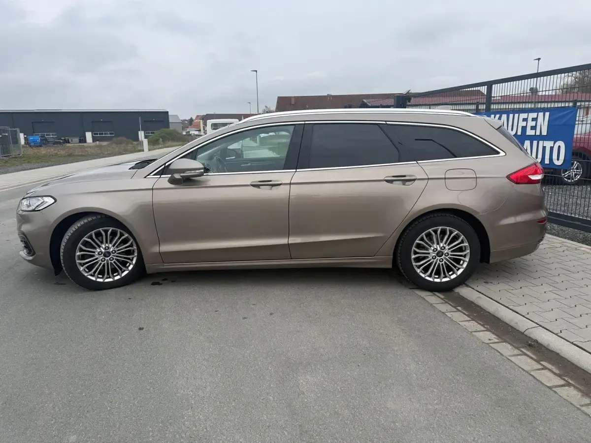 Gebraucht Ford Mondeo Titanium 190 PS (139 kW) 2020 Gold Limousine