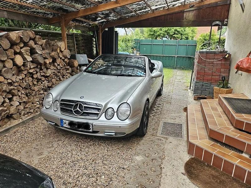 Schwarz Gebraucht 1999 Mercedes 320 Cabrio | 9.000 € - Bild 1/4