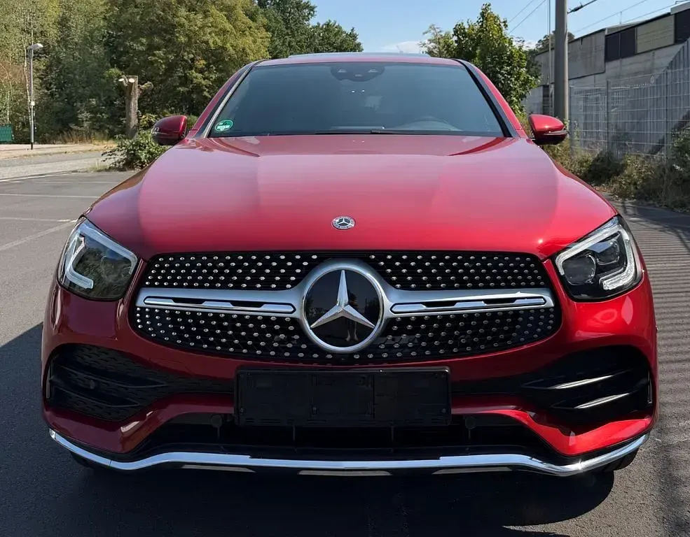 Gebraucht Mercedes GLC300e 211 PS (155 kW) 2019 Rot SUV