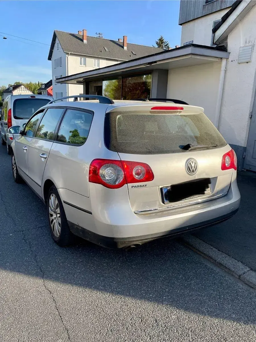 Gebraucht VW Passat 102 PS (75 kW) 2006 Silber Limousine