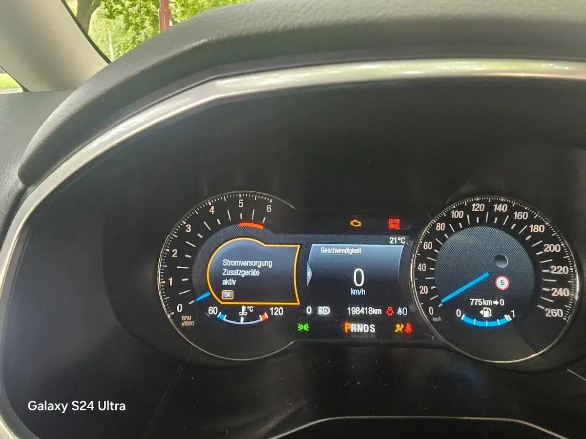 Używany Ford Galaxy Titanium 209 KM (153 kW) 2017 Szary Minivan