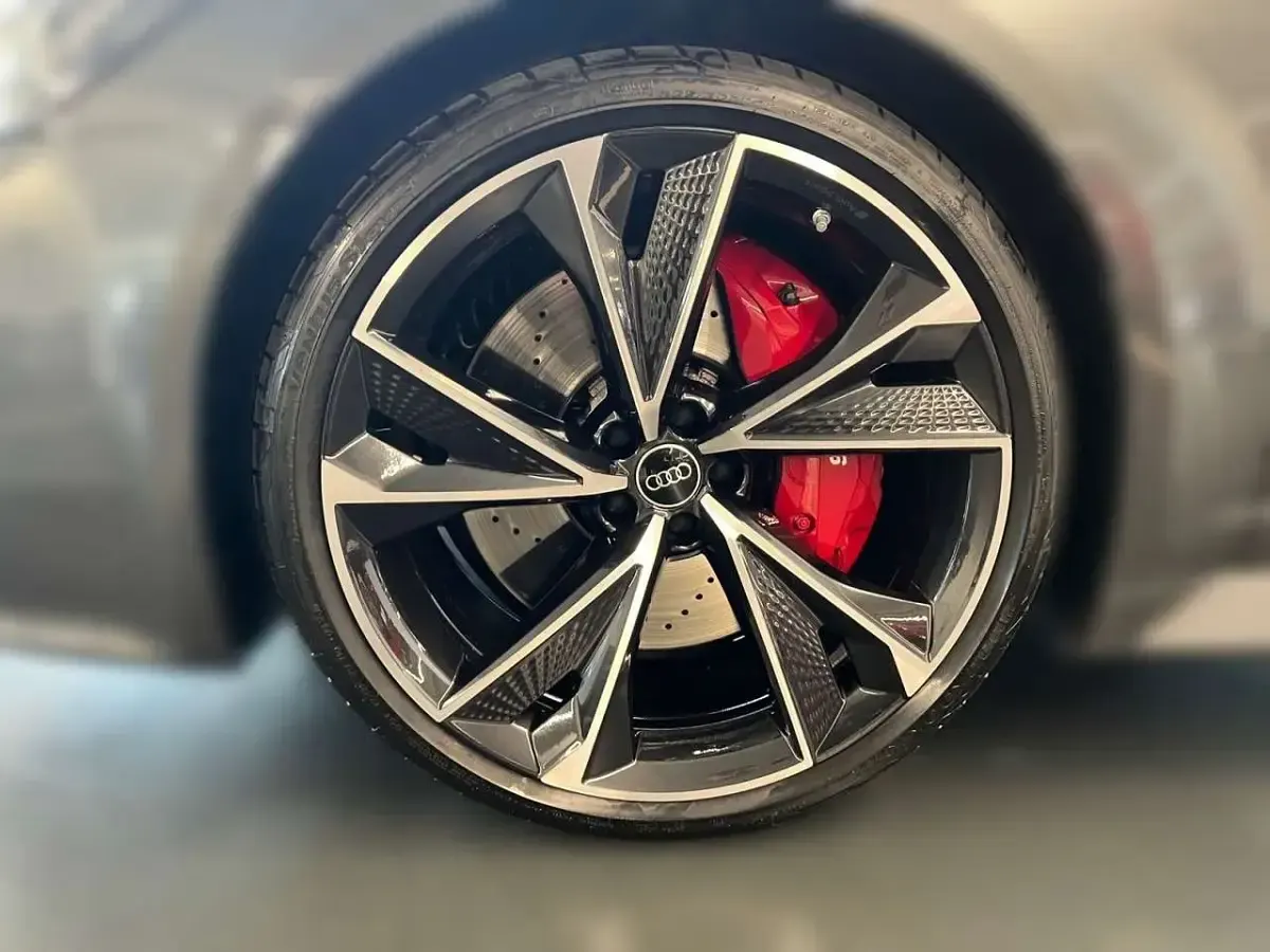 Gebraucht Audi RS6 Sport 600 PS (441 kW) 2025 Daytonagrau perleffekt Kombi