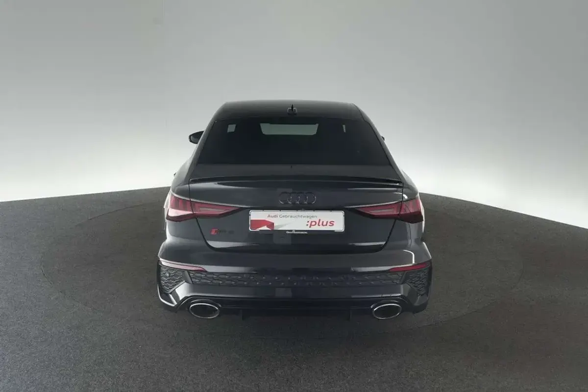 Gebraucht Audi RS3 Sport 400 PS (294 kW) 2023 Schwarz Limousine