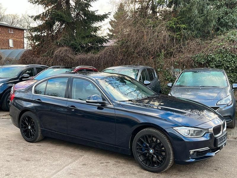 Gebraucht BMW 335 Sport Line 313 PS (230 kW) 2015 Blau Limousine