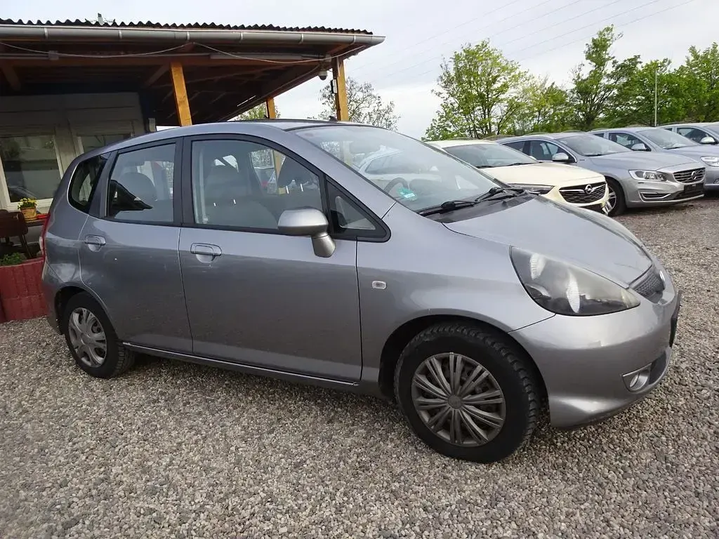 Second-hand Honda Jazz 77 CP (56 kW) 2008 Argintiu Hatchback