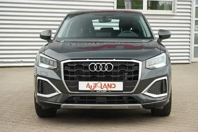 Gebraucht Audi Q2 Comfort 150 PS (110 kW) 2023 Grau SUV