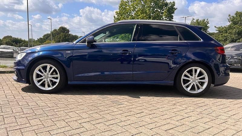 Gebraucht Audi A3 Ambition 150 PS (110 kW) 2015 Blau Limousine